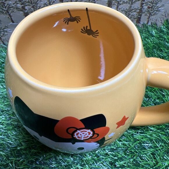 Hello Kitty Halloween Mug Sanrio Trick Or Treat Spider 1976 Design 2012 - Picture 5 of 6